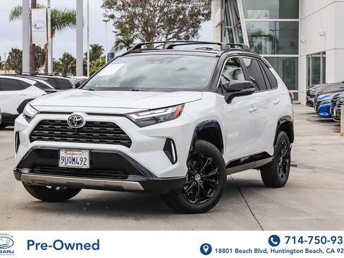 Used 2025 Toyota RAV4 XSE w/ Advanced Technology Package AWD/4WD image 1