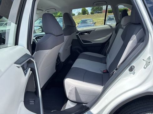 Used 2024 Toyota RAV4 XLE FWD image 25