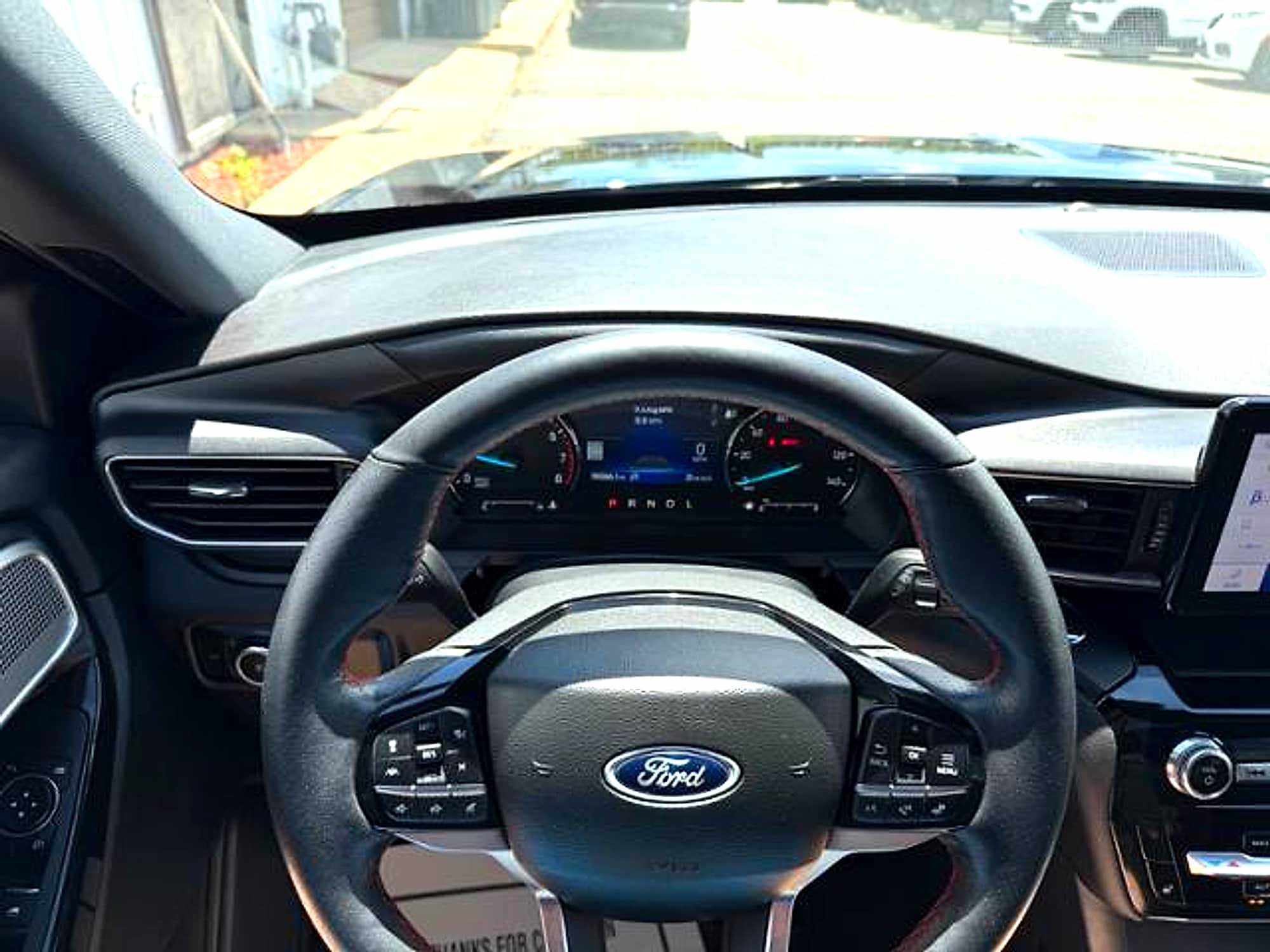 Used 2023 Ford Explorer ST-Line w/ Class IV Trailer Tow Package AWD/4WD image 28
