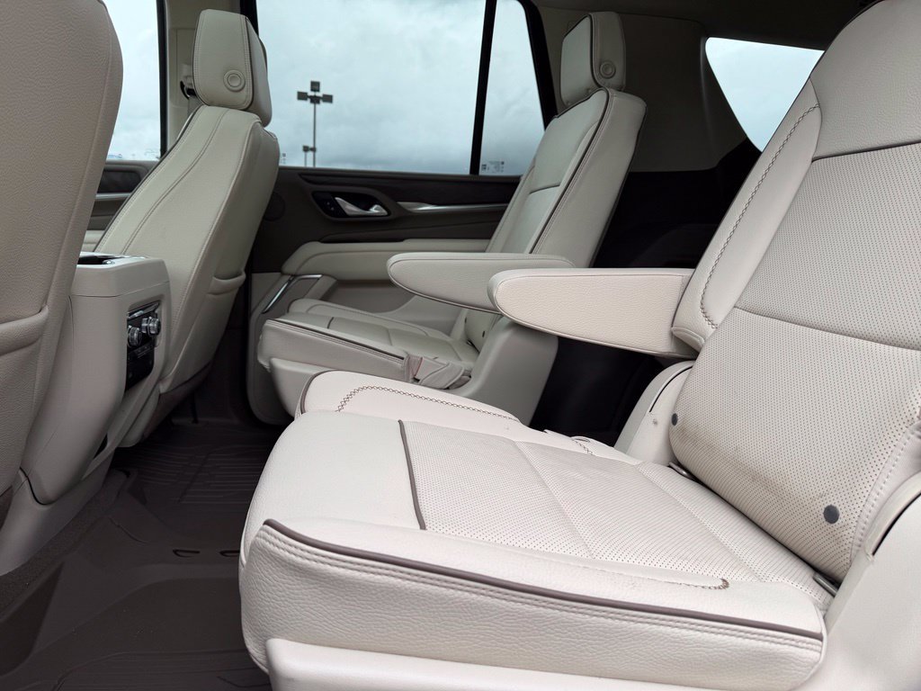 Used 2022 GMC Yukon Denali AWD/4WD image 13