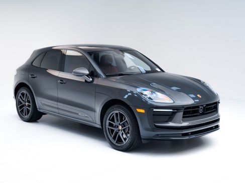 Used 2026 Porsche Macan AWD/4WD image 7