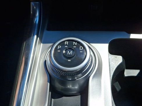 Used 2020 Ford Explorer XLT w/ Equipment Group 202A AWD/4WD image 14