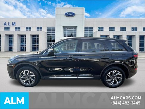Used 2025 Lincoln Corsair AWD w/ Equipment Group 101A image 9