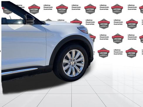 Used 2022 Ford Explorer Limited w/ Limited Technology Package image 8
