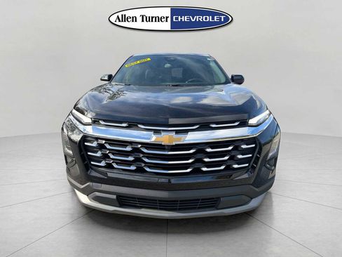 New 2026 Chevrolet Equinox LT w/ Convenience Package II image 2