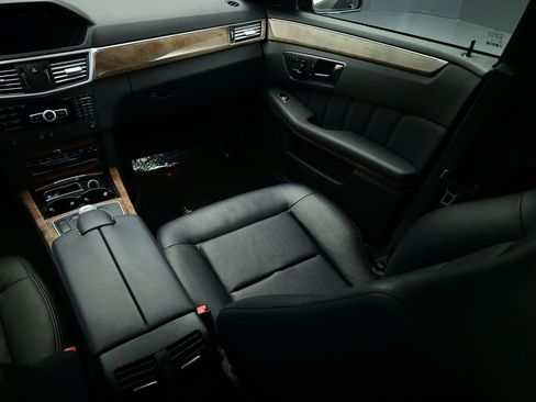 Used 2012 Mercedes-Benz E 350 4MATIC Sedan image 16