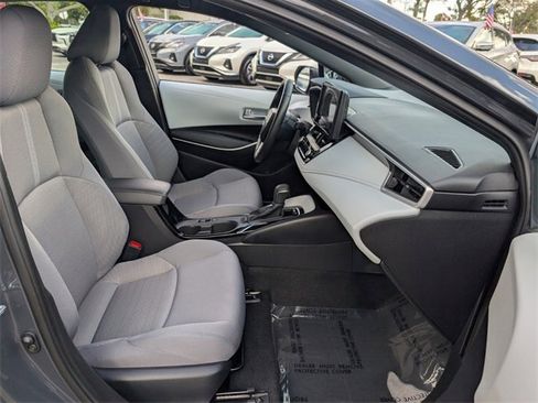 Used 2025 Toyota Corolla SE image 16