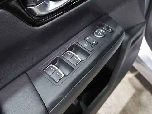 Used 2025 Honda CR-V EX-L image 13