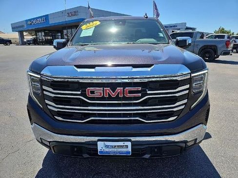 Used 2022 GMC Sierra 1500 SLT AWD/4WD image 12