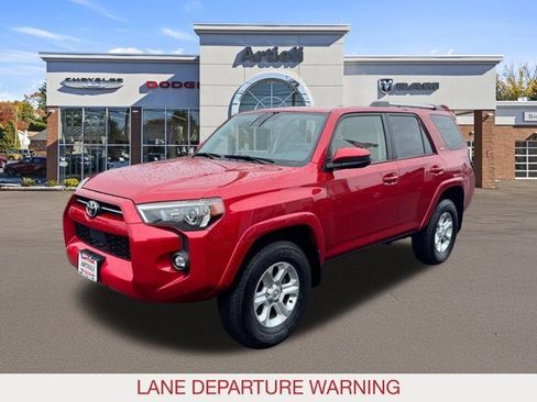Used 2024 Toyota 4Runner SR5 image 4
