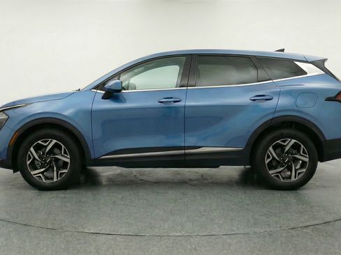 Used 2025 Kia Sportage LX FWD image 5