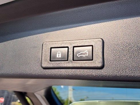 Used 2025 Subaru Ascent Premium image 29