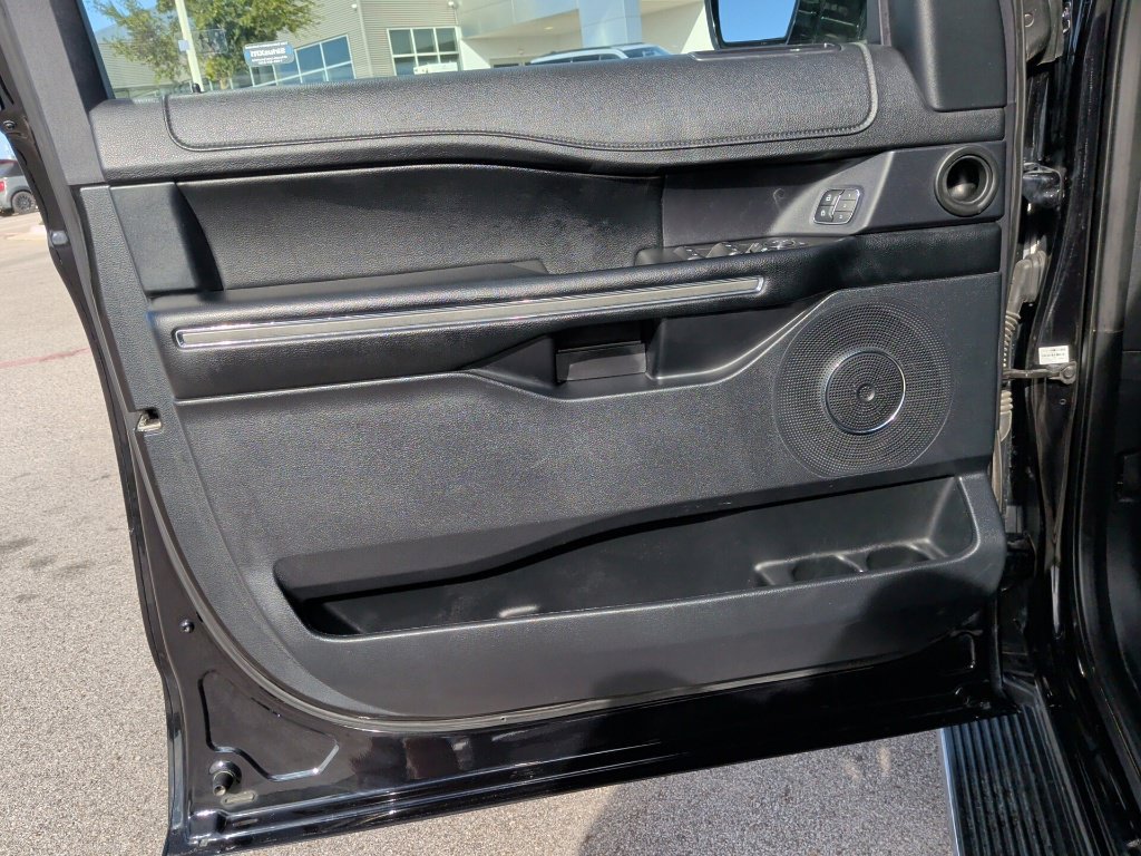 Used 2021 Ford Expedition XLT RWD image 11