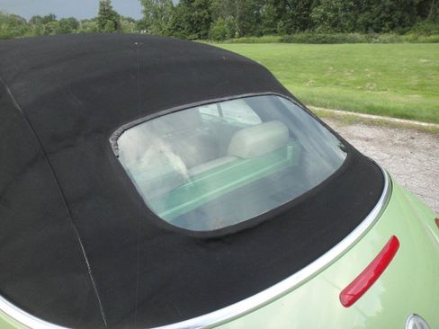 Used 2004 Volkswagen Beetle GLS FWD image 23