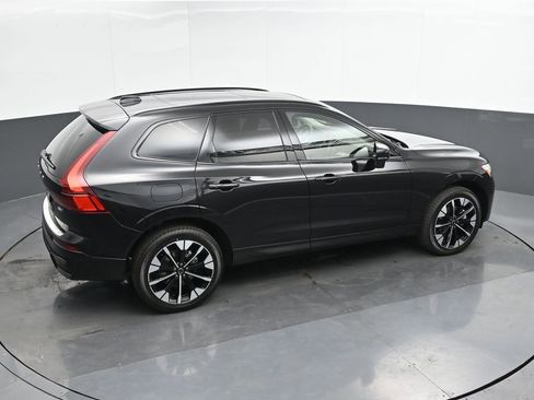 New 2026 Volvo XC60 B5 Plus w/ Protection Package Premier image 32