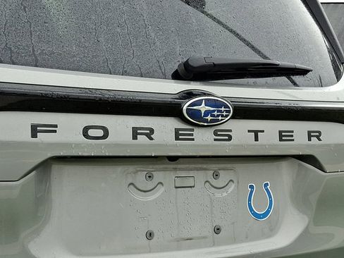 Certified 2025 Subaru Forester Limited image 9