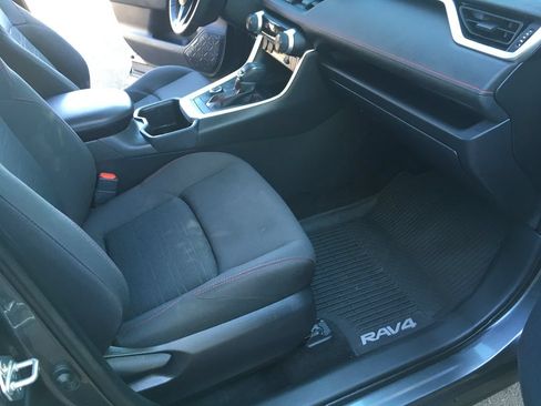 Used 2024 Toyota RAV4 SE AWD/4WD image 28