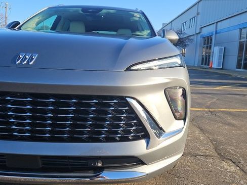 New 2026 Buick Envision Avenir image 3