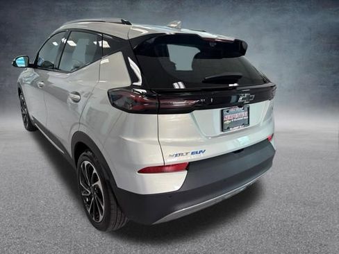Used 2022 Chevrolet Bolt EUV Premier FWD image 9