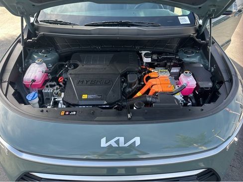 Certified 2025 Kia Niro EX image 37