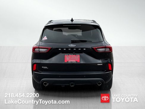 Used 2023 Ford Escape ST-Line Elite w/ Class II Trailer Tow Package AWD/4WD image 4