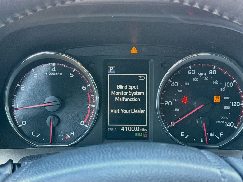 Used 2018 Toyota RAV4 SE w/ Power Extra Value Package FWD image 15