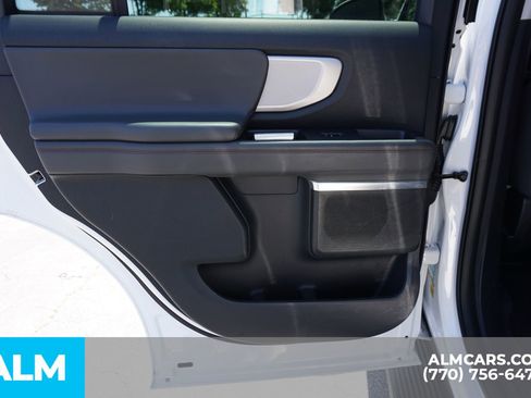Used 2025 Ford Expedition Active AWD/4WD image 61