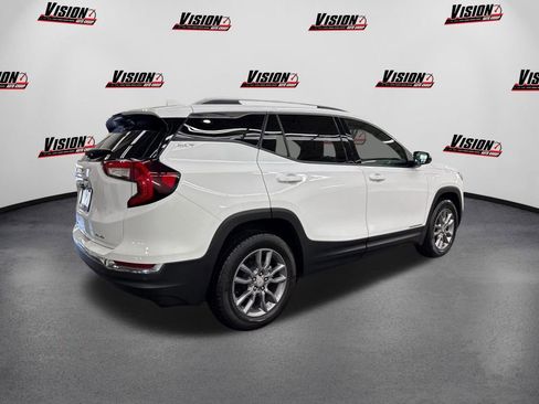 Used 2024 GMC Terrain SLT image 5