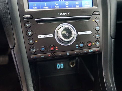 Used 2019 Ford Fusion Titanium image 38