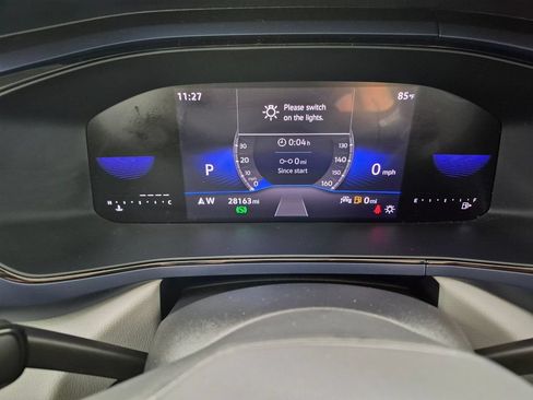 Used 2023 Volkswagen Taos SE w/ Panoramic Sunroof Package FWD image 16