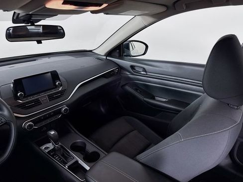 Used 2024 Nissan Altima 2.5 S image 25