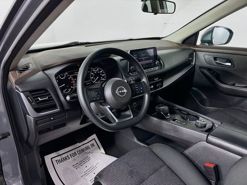 Used 2023 Nissan Rogue SV AWD/4WD image 9