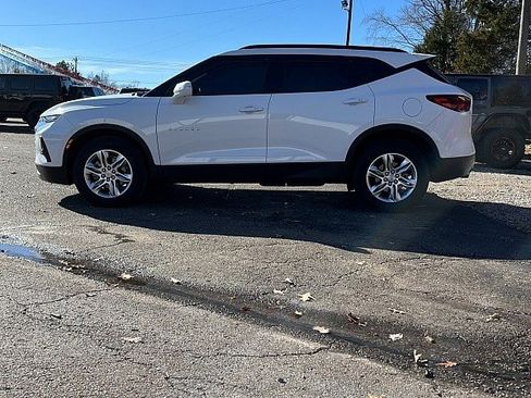 Used 2020 Chevrolet Blazer LT w/ Sound & Technology Package image 5