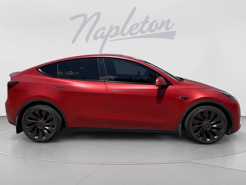 Used 2022 Tesla Model Y Performance AWD/4WD image 7
