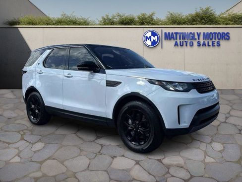 Used 2018 Land Rover Discovery SE image 1