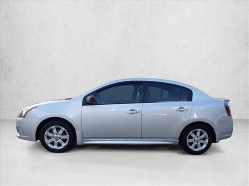 Used 2012 Nissan Sentra 2.0 SR w/ Convenience Pkg image 2