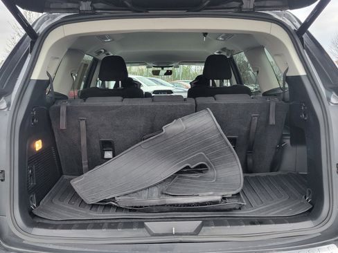 Used 2019 Subaru Ascent Premium w/ Popular Package #2A image 8