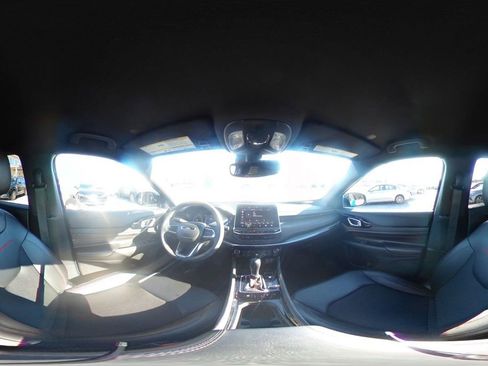 Used 2025 Jeep Compass Trailhawk image 41