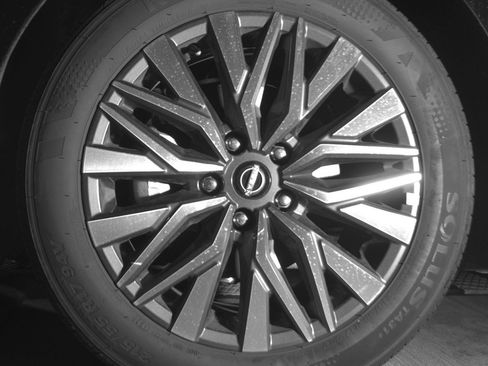 Used 2025 Nissan Altima 2.5 SV image 12