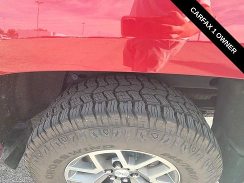 Used 2022 GMC Canyon AT4 w/ Trailering Package AWD/4WD image 5