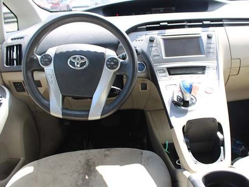 Used 2013 Toyota Prius Two FWD image 9