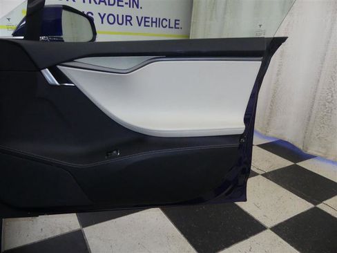 Used 2018 Tesla Model S AWD image 24