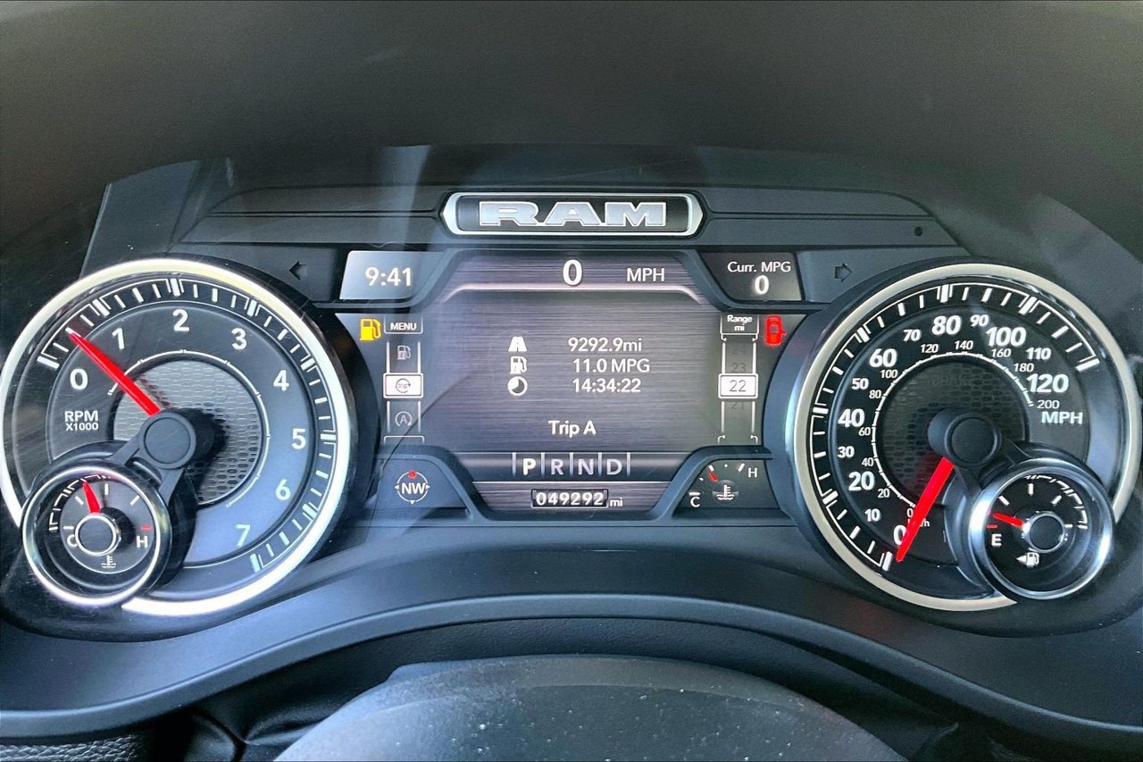 Used 2023 RAM 1500 Laramie AWD/4WD image 9