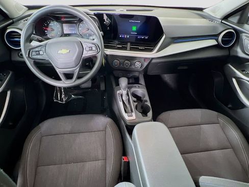 Used 2024 Chevrolet Trax LS w/ LS Convenience Package image 23