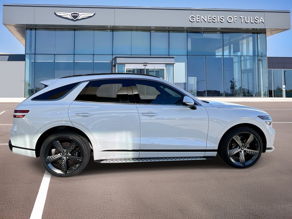 Used 2025 Genesis GV70 3.5T Sport w/ Sport Prestige Package AWD/4WD image 9