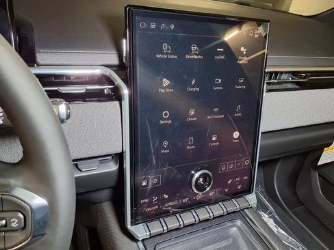 Used 2026 GMC Sierra EV Elevation image 18