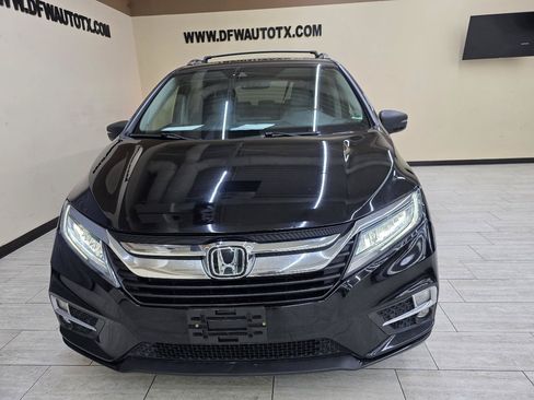 Used 2018 Honda Odyssey Elite image 3