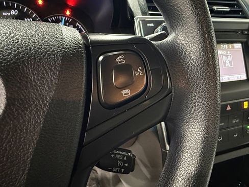Used 2015 Toyota Camry LE image 26