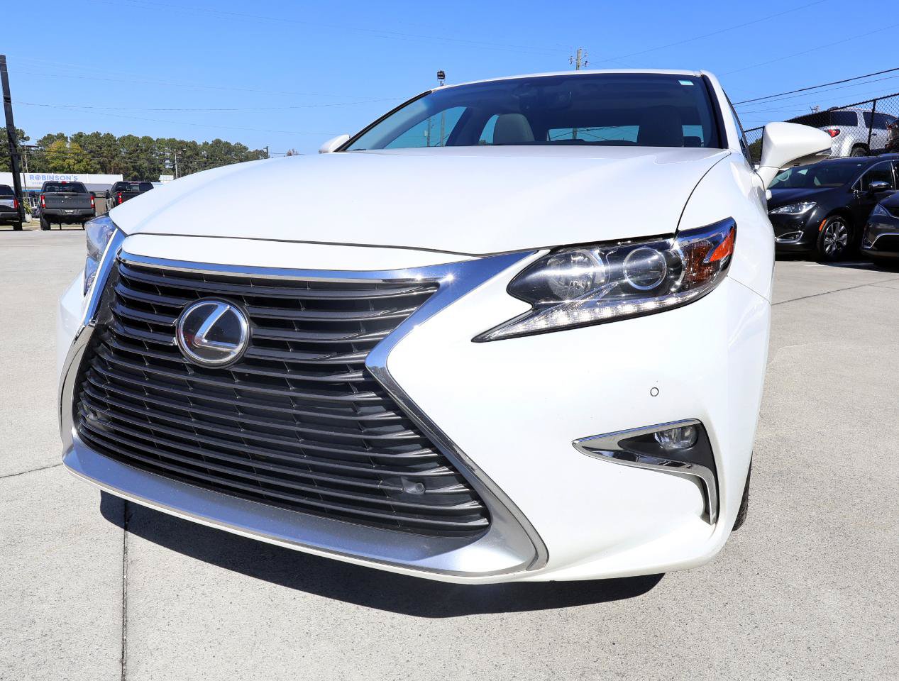Used 2016 Lexus ES 350 w/ Premium Package w/Wood Trim FWD image 30