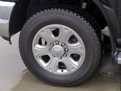 Used 2015 RAM 2500 Limited image 13